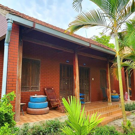 Cat Tien Farmer Lodge Quan Tom Екстер'єр фото